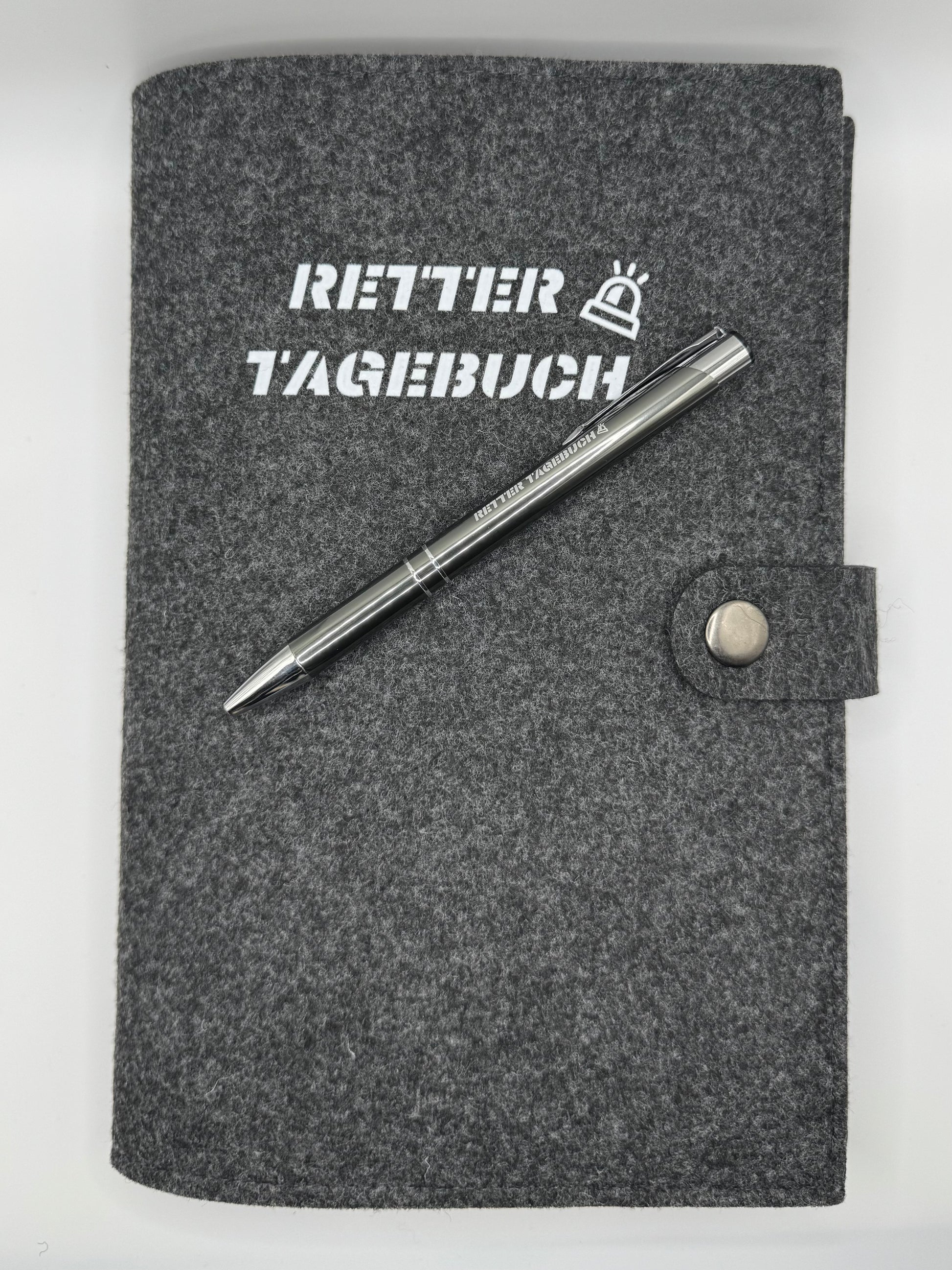 Handgefertigte Buchhülle Rettertagebuch
